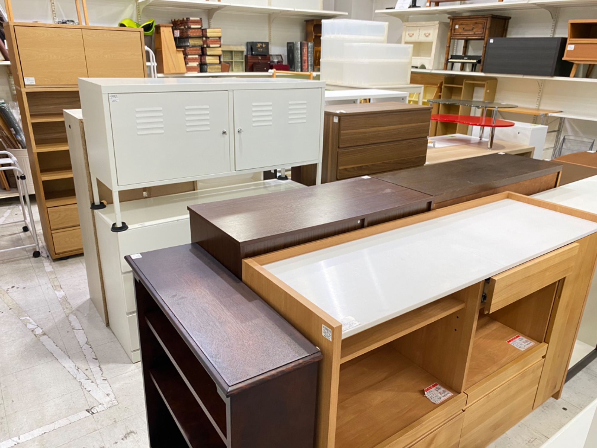 PACIFIC FURNITURE SERVICE(パシフィックファニチャーサービス