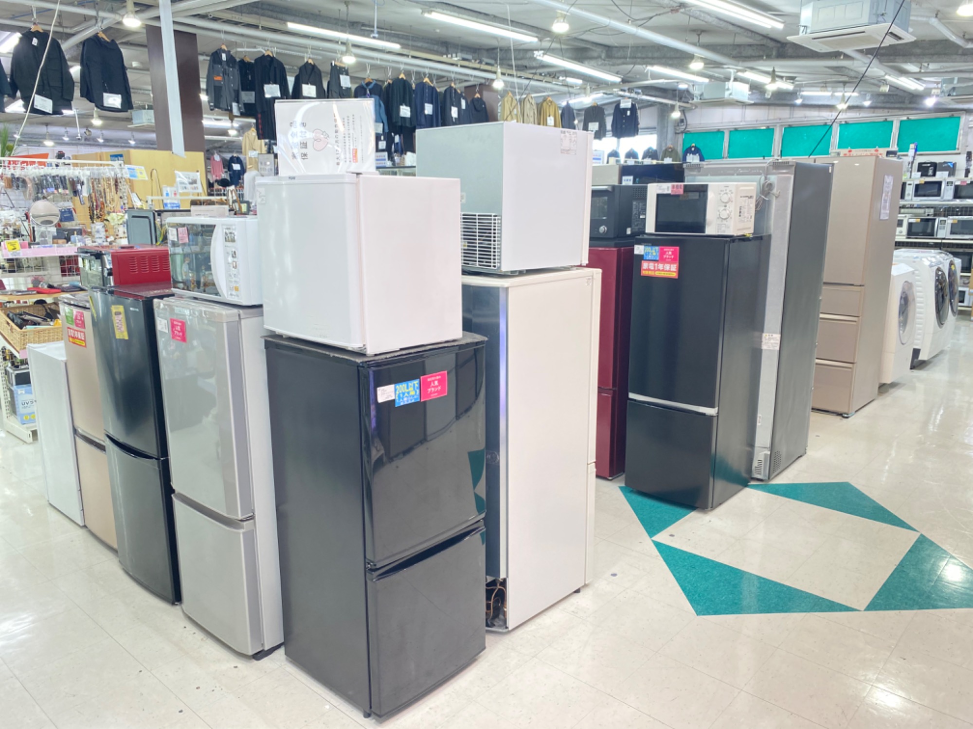 AQUA(アクア)3ドア冷蔵庫 AQR-271E 2016年製が買取入荷致しました AQUA(アクア)3ドア冷蔵庫 AQR-271E 2016年製が買取入荷致しました