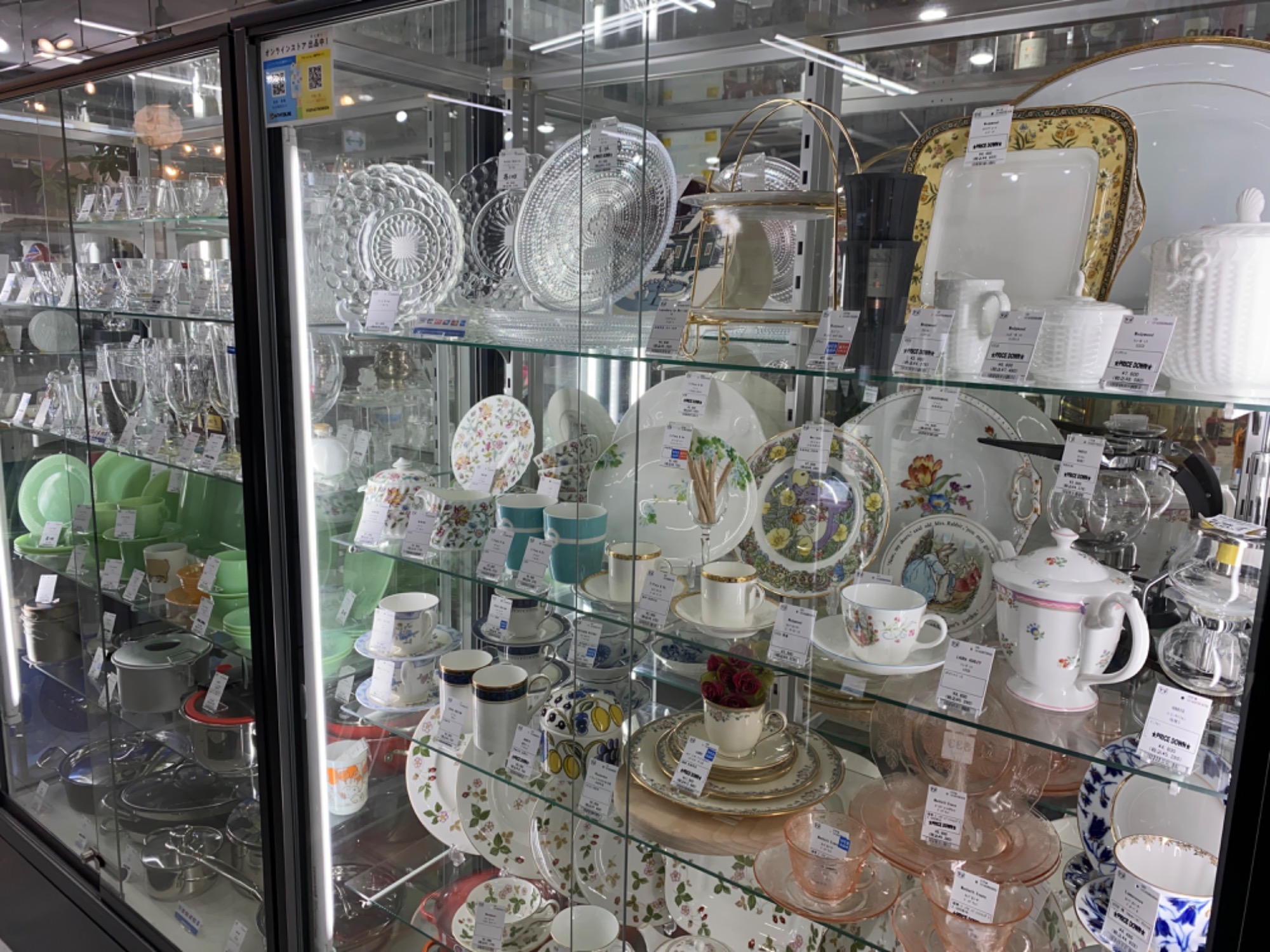 九谷焼(くたにやき)章山(しょうざん)金花詰茶器セットが買取 九谷焼(くたにやき)章山(しょうざん)金花詰茶器セットが買取