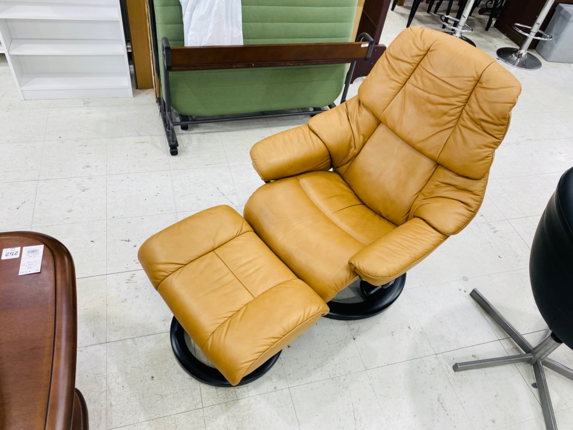 Ekornes(エコーネス) ストレスレスチェア オットマン付きが買取入荷