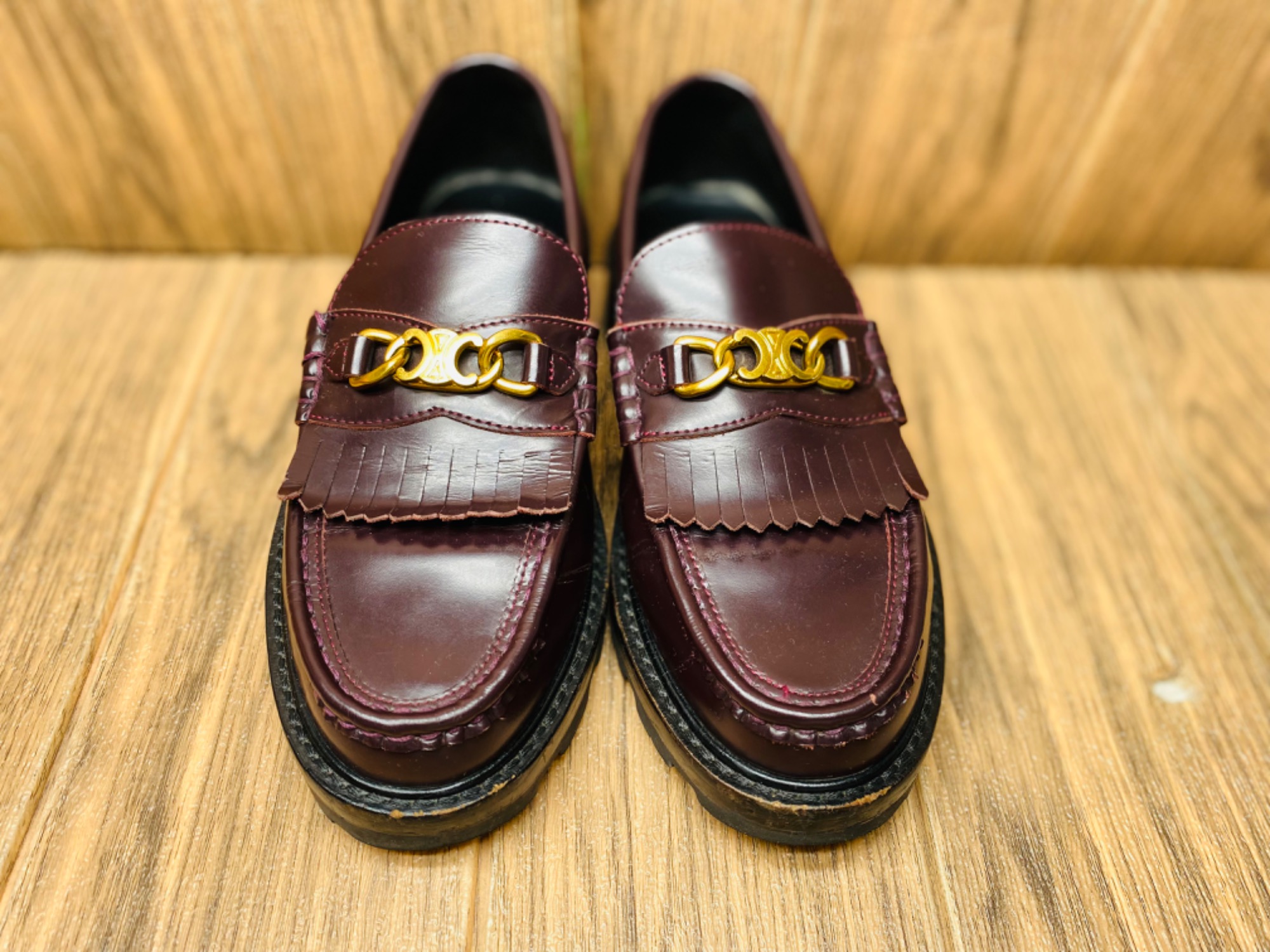 CELINE(セリーヌ)トリオンフチェーンマーガレットローファーが買取入荷