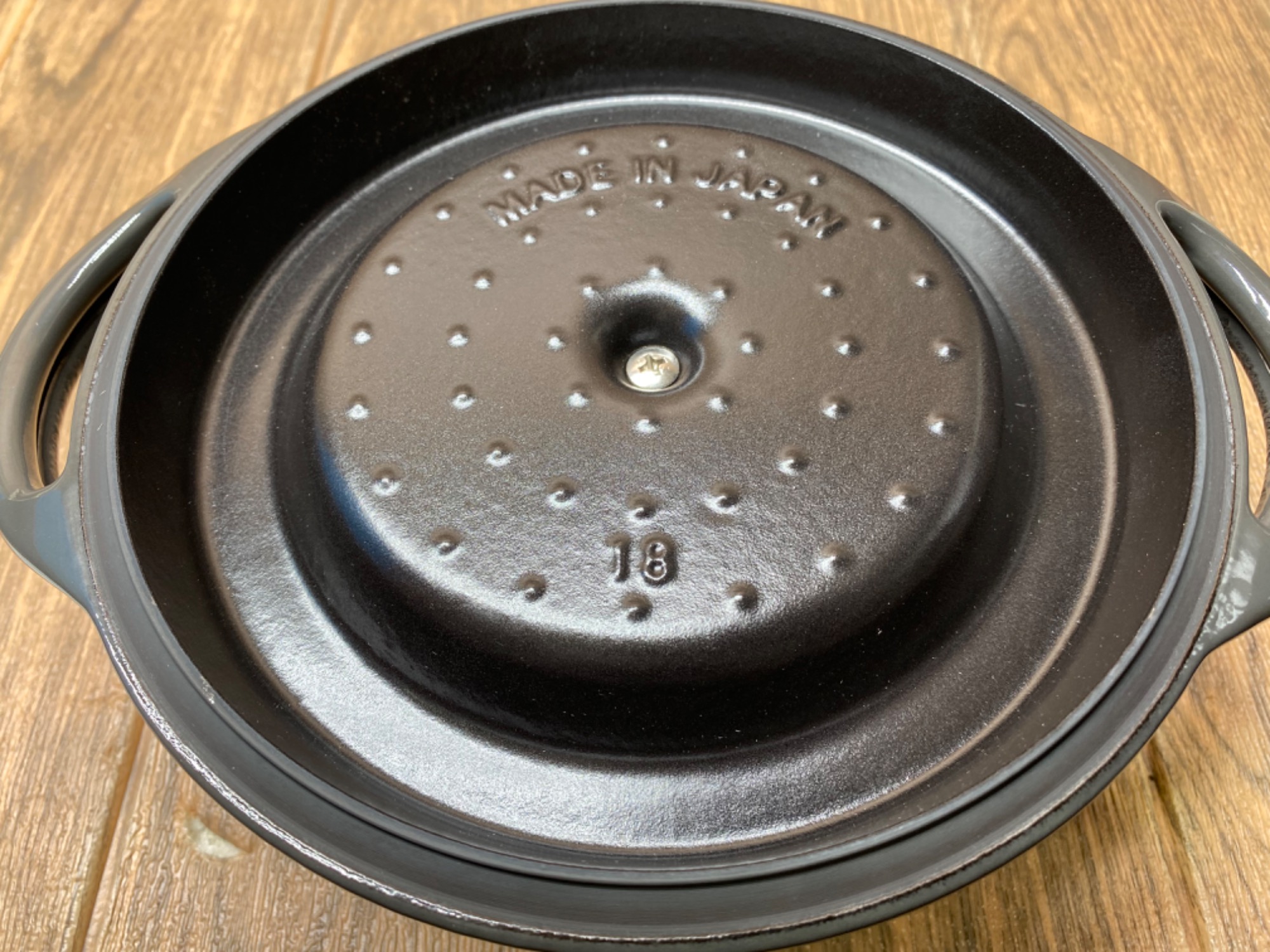 Vermicular(バーミキュラ)×Mercedes Benz(メルセデス・ベンツ