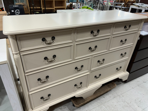 大阪市内配送無料 ローラアシュレイ クリフトン 4段 チェスト 大阪市内配送無料 ローラアシュレイ クリフトン 4段 チェスト 大阪市内