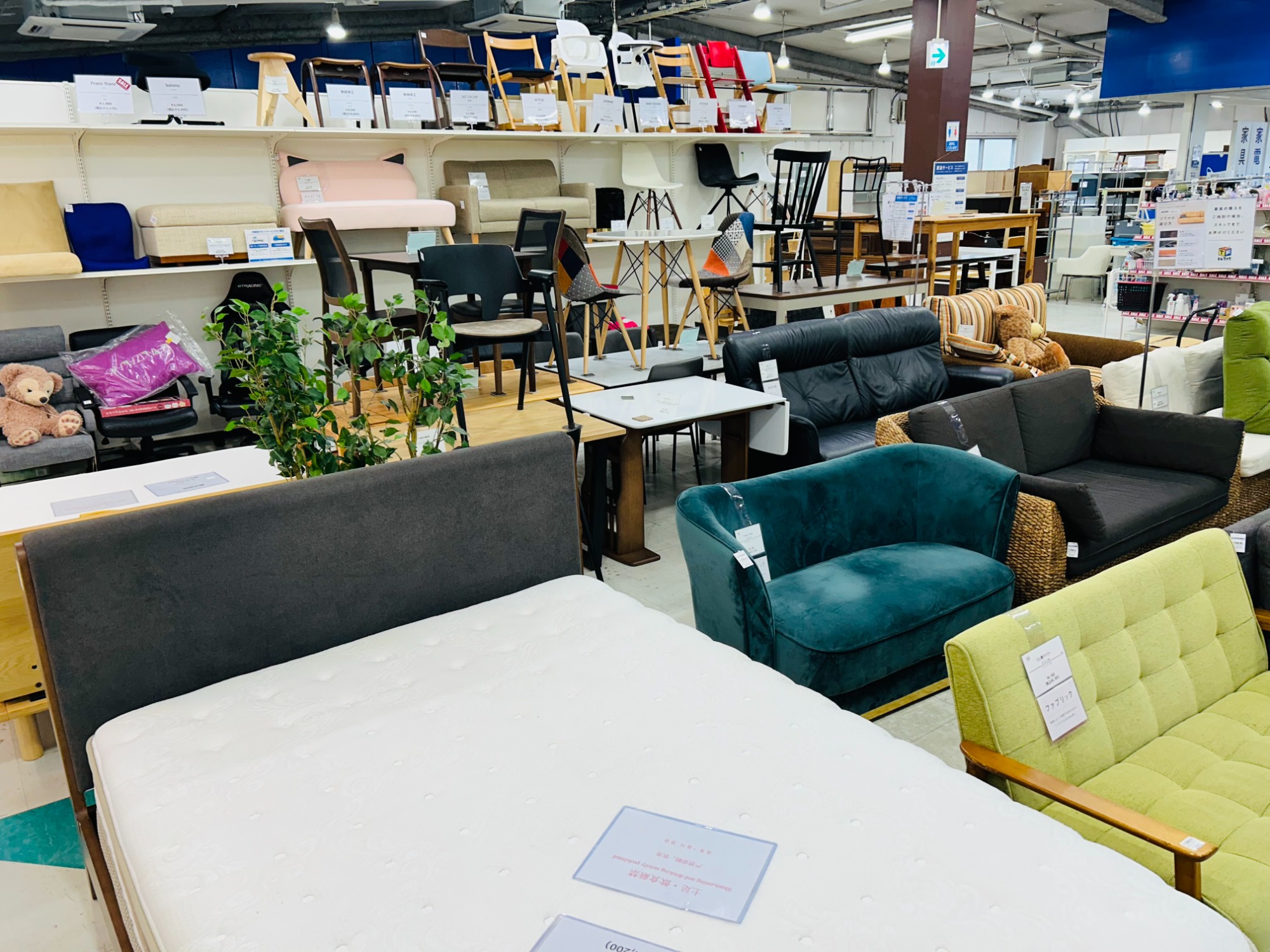 ご来店お持ち帰り出来る方限定！ロココ調ソファー【トレジャーファクトリー吉川店】 ロココ調2.5人掛けソファーが買取入荷致しました！｜2024年09月08日