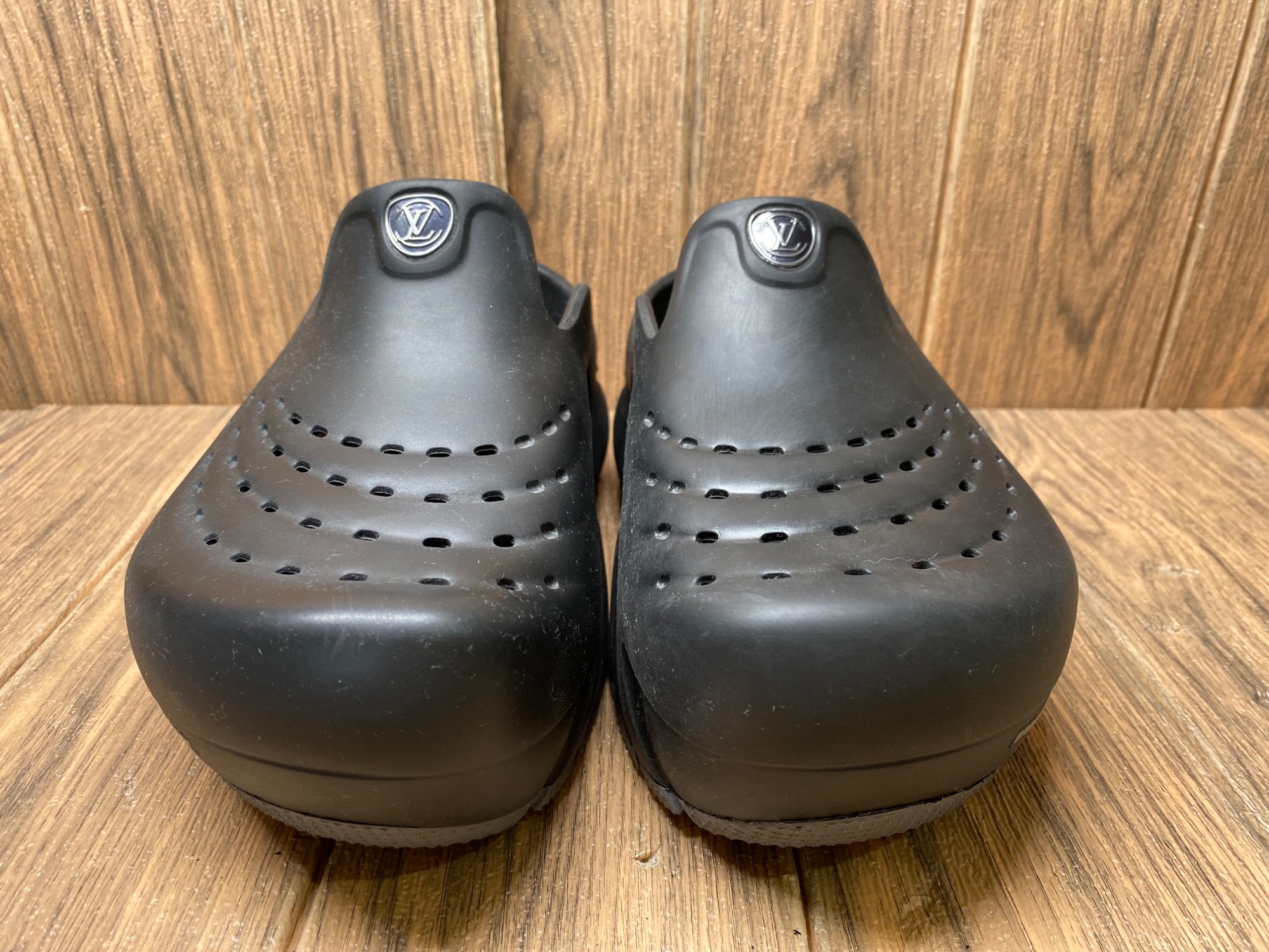 買取強化中]LOUIS VUITTON(ルイ ヴィトン) LVシャークラインサンダル