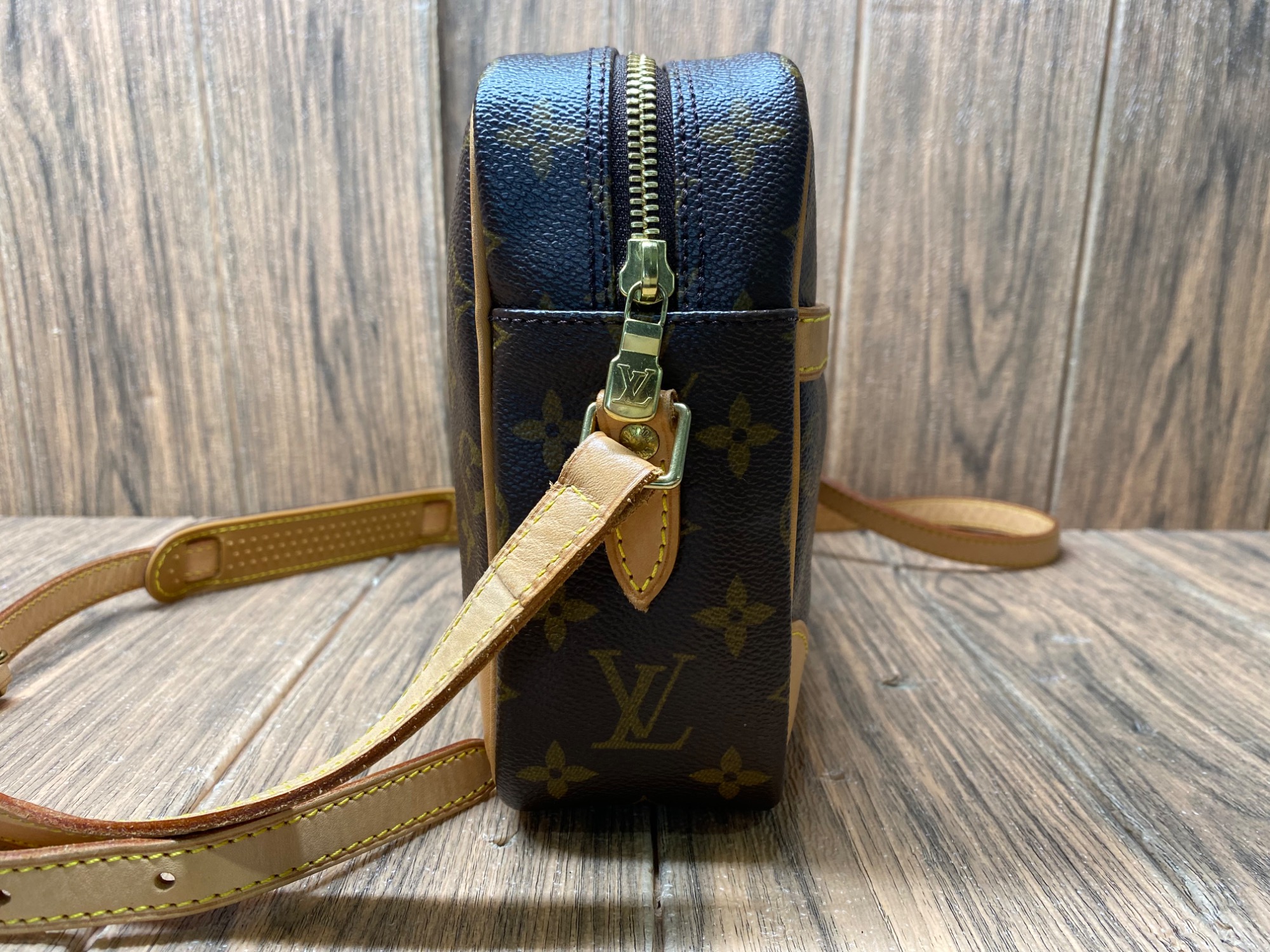 wowwow 様　売約済み品　✅【良品】メンテ済み　定価9万　ルイヴィトン 買取強化中] LOUIS VUITTON(ルイ ヴィトン) トロカデロ27 買取