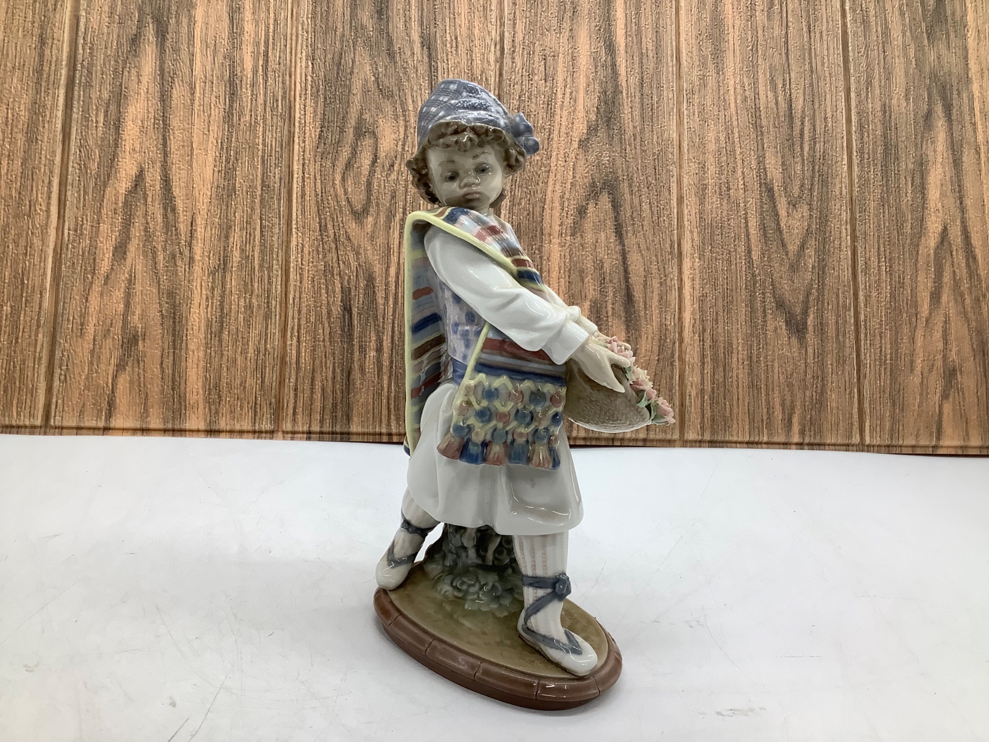 LLADRO / リヤドロ】フィギュリン バレンシアの花 1526｜お部屋を上品