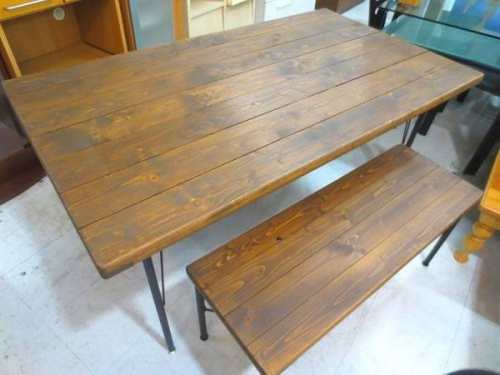 特選家具のniko and