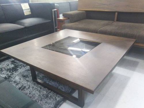 家具・インテリアのテーブル