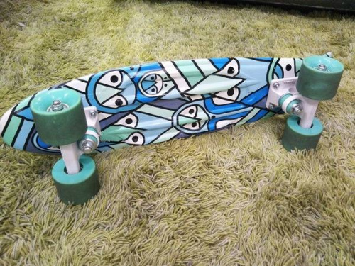 スケートボードのPENNY