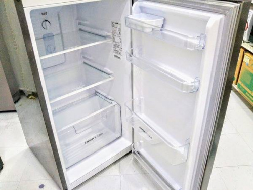 2ドア冷蔵庫の青葉