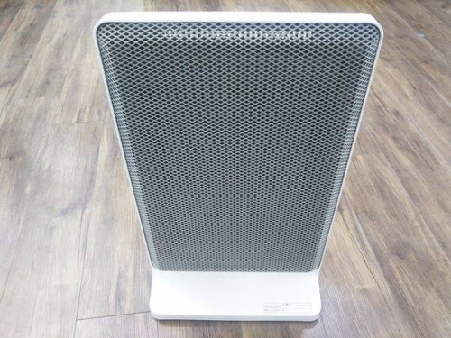 生活家電・家事家電のパネルヒーター