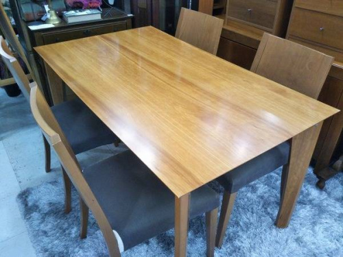 中古家具のmoda en casa
