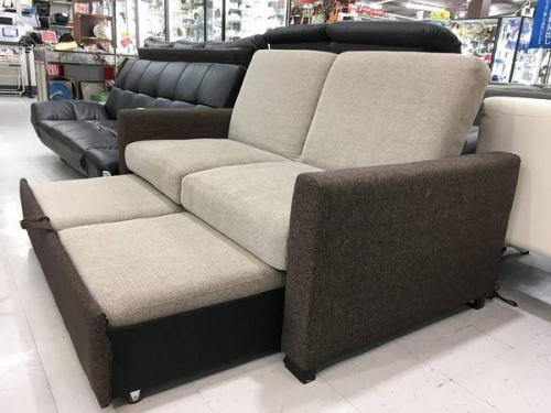 ソファーの横浜