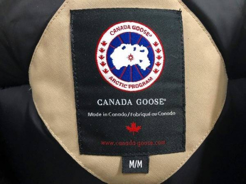 カナダグース (CANADA GOOSE)の横浜