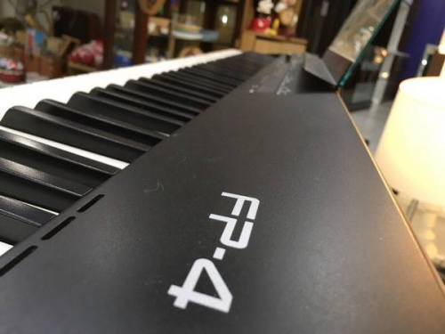 楽器の電子ピアノ