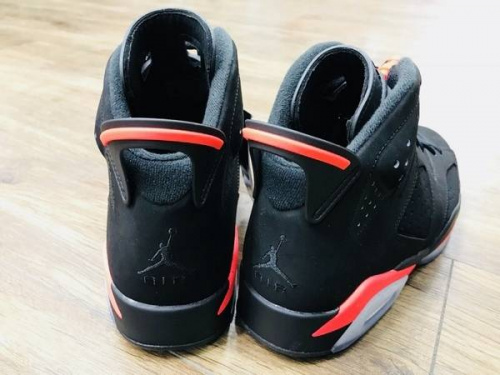 スニーカーの横浜