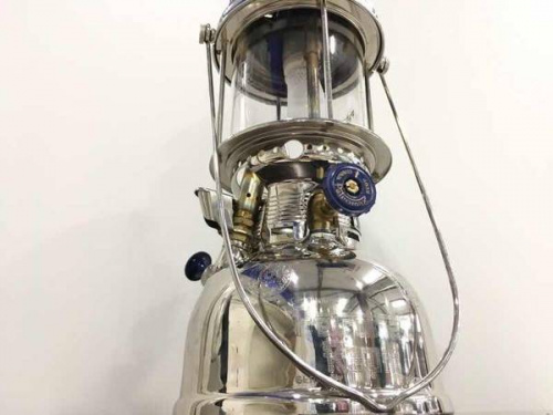 アウトドア用品のランタン