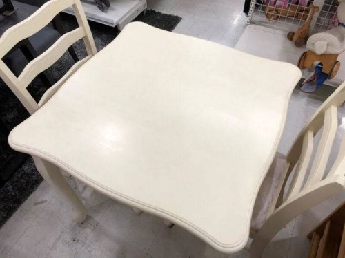 家具のダイニングセット