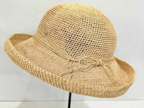 帽子のラフィアハット