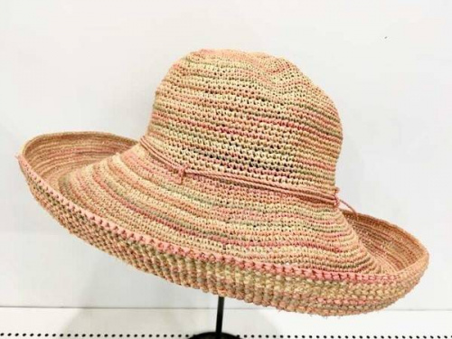 ラフィアハットの横浜