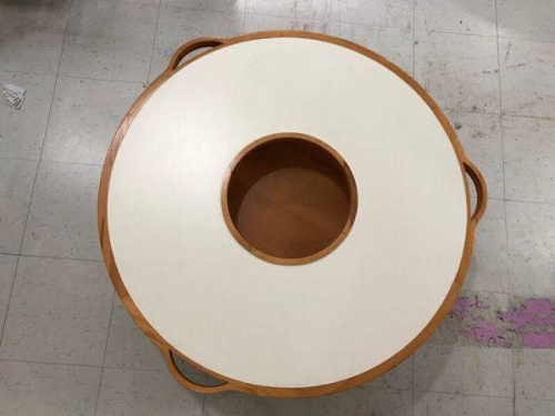 テーブルのアクタス