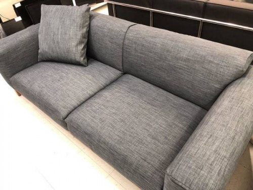 家具のソファ