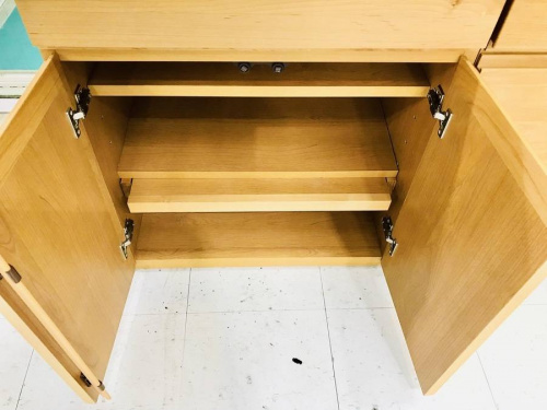 横浜　中古キャビネットの中古家具