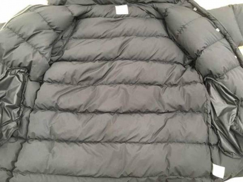 横浜　中古ダウンジャケットの買取　ダウン