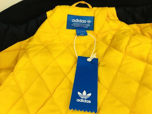 アディダスの未使用