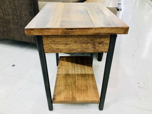 横浜　中古家具のアクメファニチャー