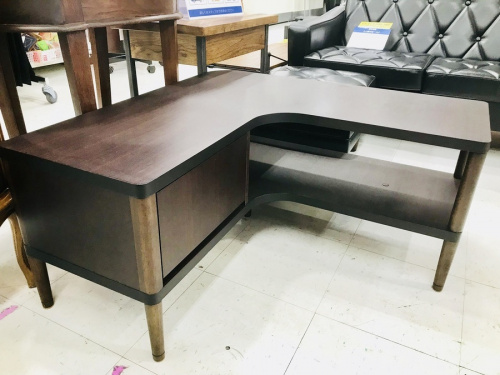 家具のコーナーボード