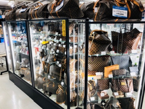 ブランド・ラグジュアリーのLOUIS VUITTON