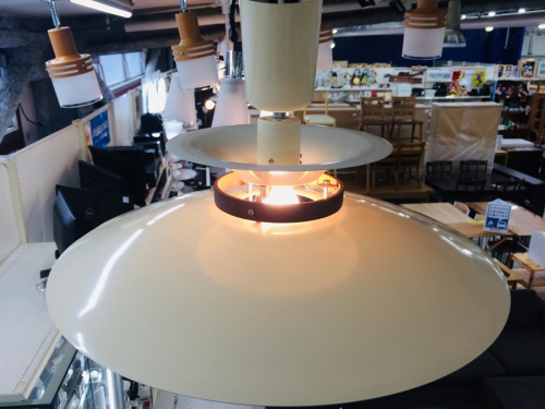 louis poulsenのペンダントライト