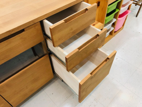 ウニコの収納家具
