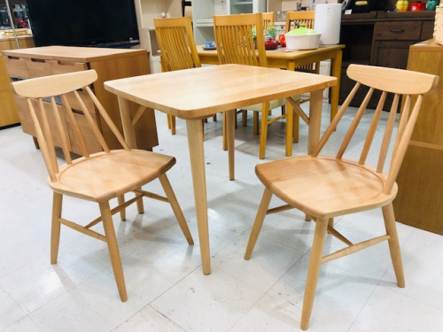 家具のダイニングセット