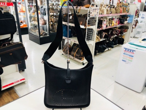 エルメスのエブリンPM