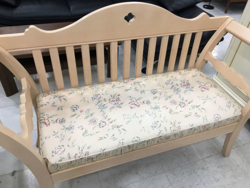 家具のソファ