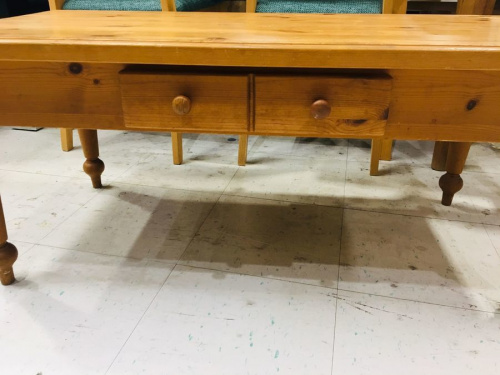 テーブルの川崎　青葉　世田谷　鶴見　横浜　中古家具　カリモク