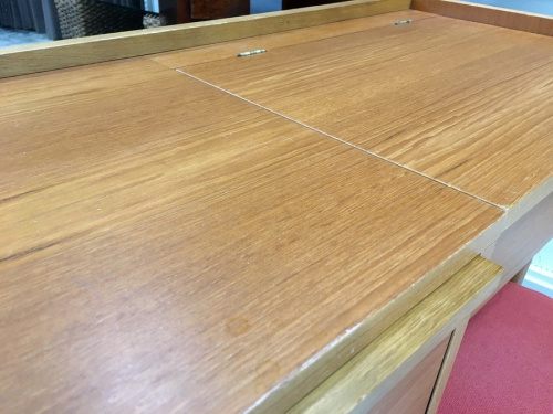 横浜　青葉　中古　カリモク60　1シーター モケットグリーンの川崎　青葉　世田谷　鶴見　横浜　家具　カリモク60　ソファ