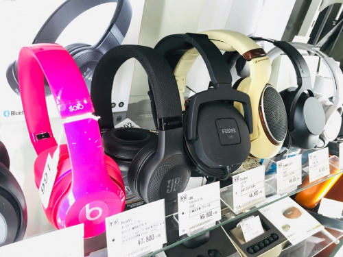 ワイヤレスヘッドホン BOSE 中古 SONY デジタルカメラ コンデジ イヤホン ボーズの川崎 青葉 世田谷 鶴見 横浜 中古 家電 液晶テレビ 中古 ボーズ BOSE SONY APPLE アップル 買取