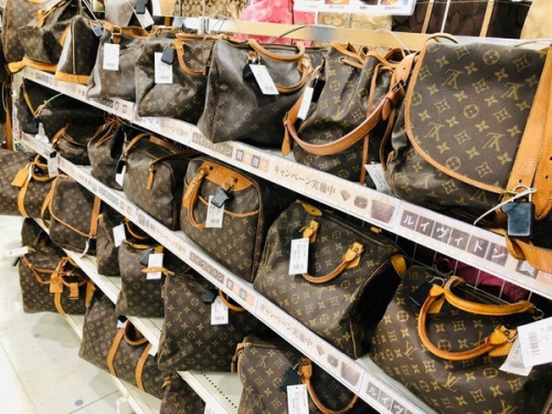 ブランド・ラグジュアリーのLOUIS VUITTON