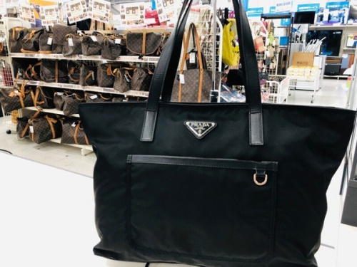 ブランド・ラグジュアリーのPRADA