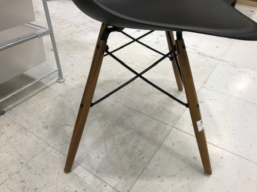 イスの川崎　青葉　世田谷　鶴見　横浜　中古　Herman Miller　シェルチェア