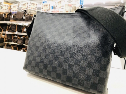 ブランド・ラグジュアリーのLOUIS VUITTON