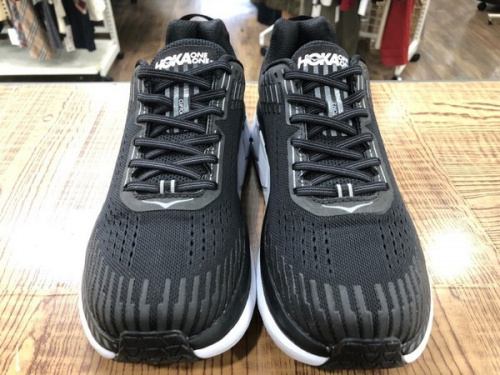 HOKA ONE ONEのホカオネオネ