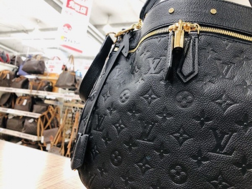 ブランド・ラグジュアリーのLOUIS VUITTON