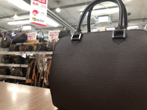 ブランド・ラグジュアリーのLOUIS VUITTON