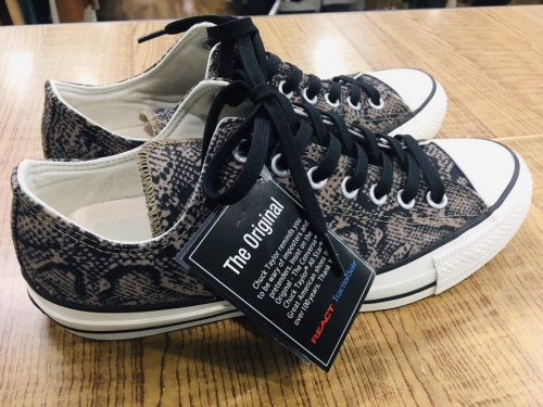 CONVERSEのコンバース