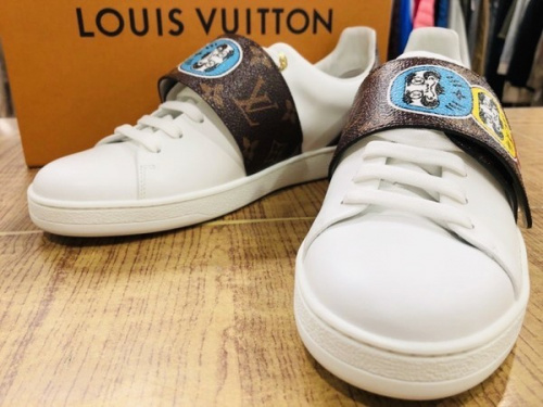 LOUIS VUITTON×山本寛斎のベルクロスニーカーを買取入荷致しました LOUIS VUITTON×山本寛斎のベルクロスニーカーを買取入荷致しました